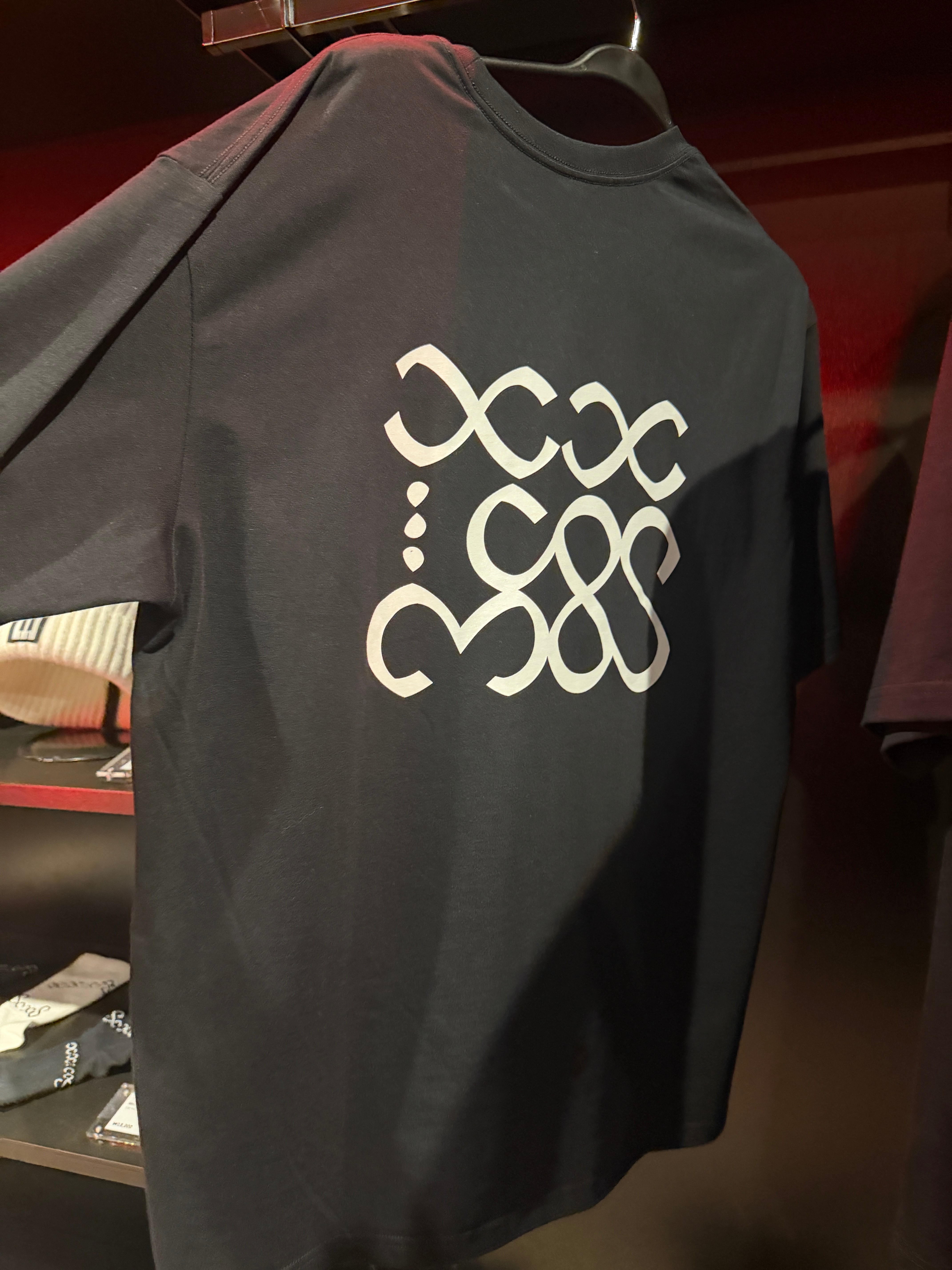 BIGBANG 20TH 韓国 展示会 COSMOS Tシャツ XL 黒 韓國現貨一件Size M ✨COSMOS BIGBANG 20TH ANNIVERSARY MEDIA