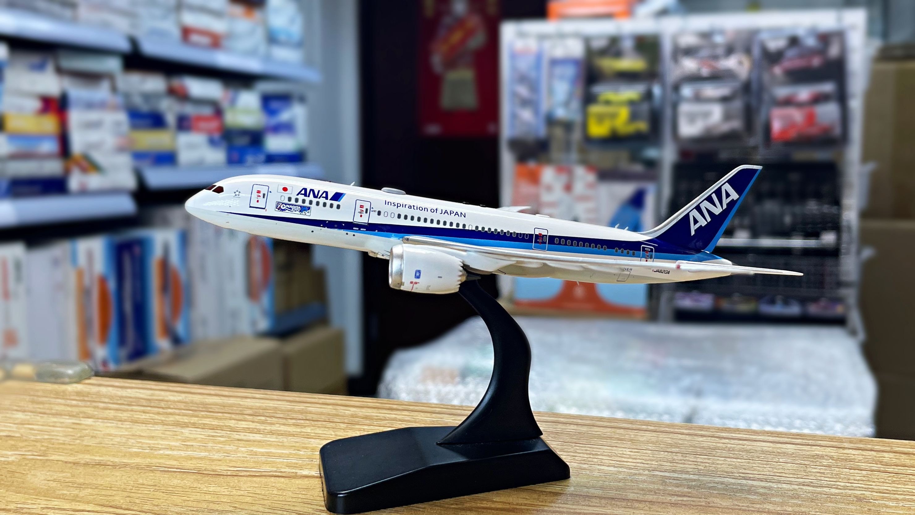 ANA Boeing 787-8 JA820A 1:400 スケール ANA Boeing 787-8 JA820A 1:400 スケール 模型・プラモデル