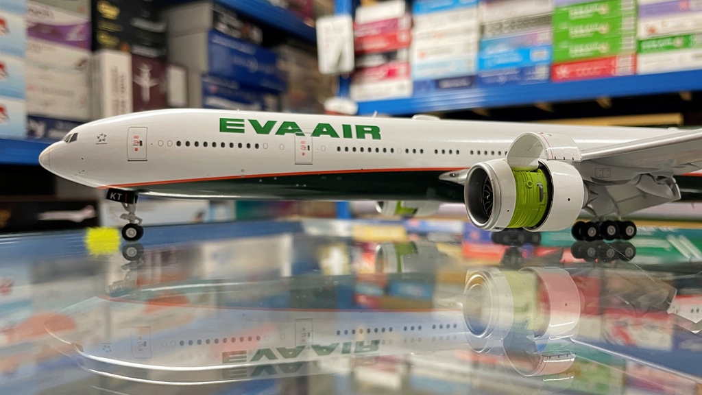 Instock] JC WINGS XX20011EA 1/200 EVA Air Boeing 777-300ER