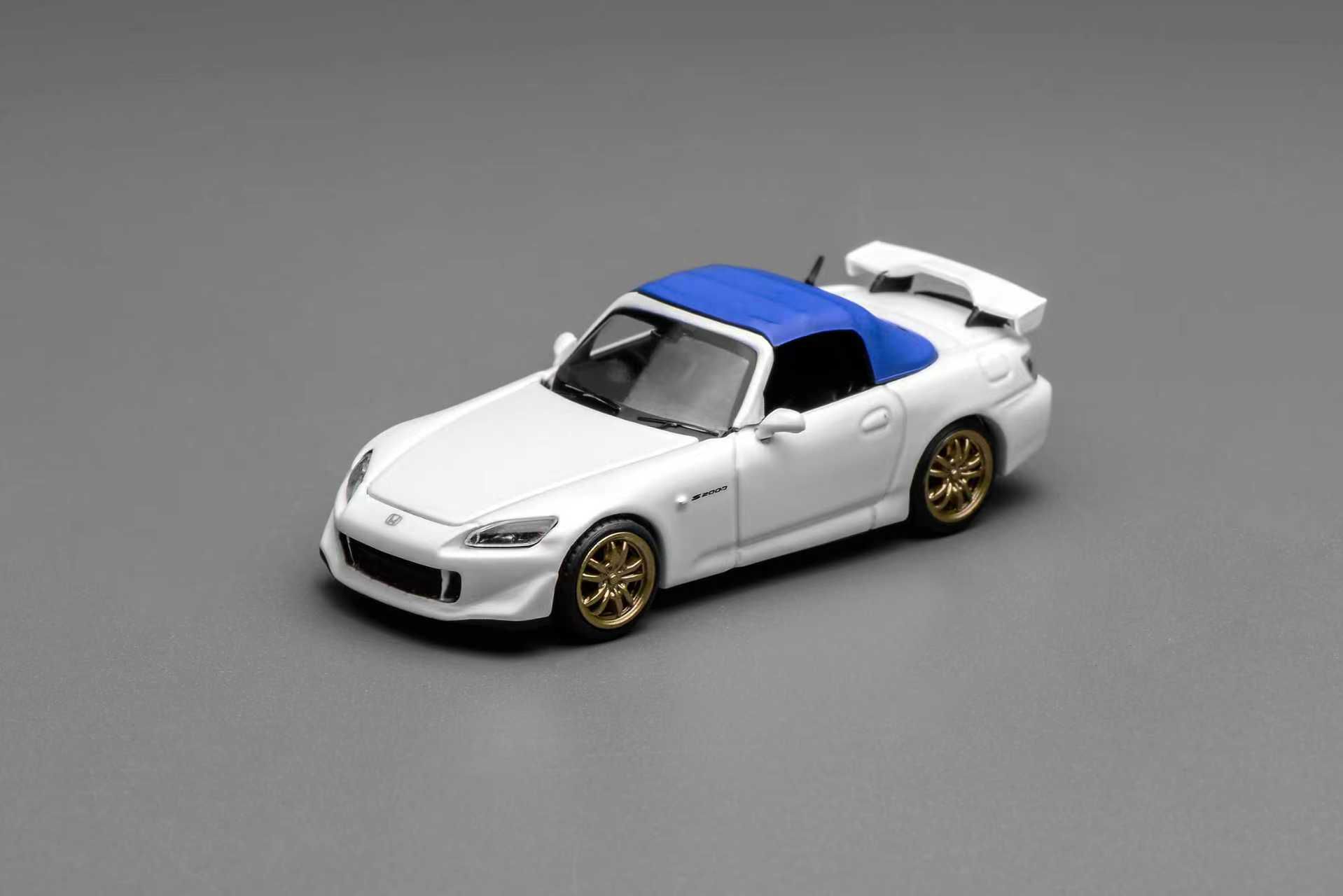 Motorhelix 1/64 Honda S2000 Type S Platinum White Pearl