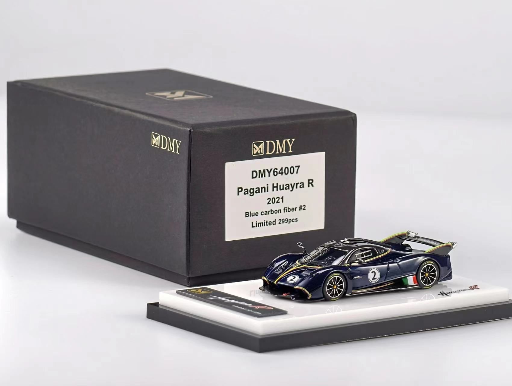 DMY 1/64 Pagani Huayra 
