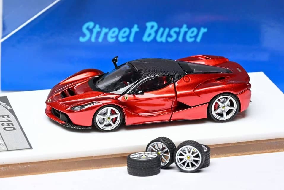 La Ferrari F150 1/64 ミニカー Street Buster Pre-Order) Ferrari LaFerrari (F150) Red Coupe by Street