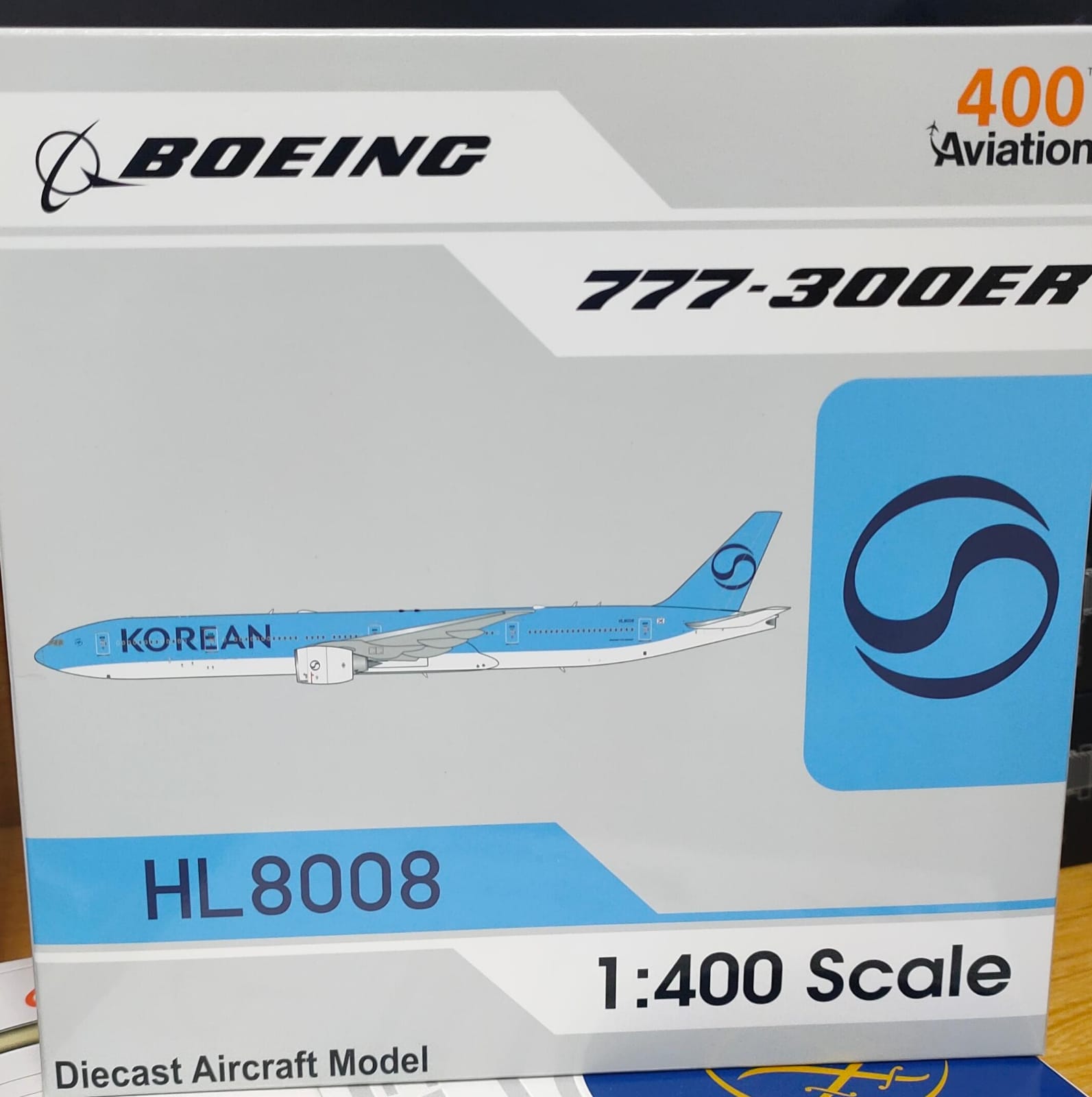 Aviation 1/400 Korean Air Boeing B777-3B5ER HL8008 - 收藏家模型