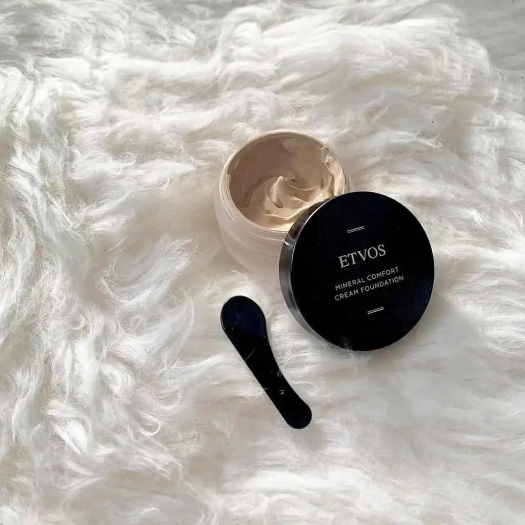 日本ETVOS Mineral Comfort Cream Foundation 光感無瑕礦物粉霜