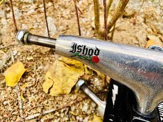 thunder ishod rose trucks