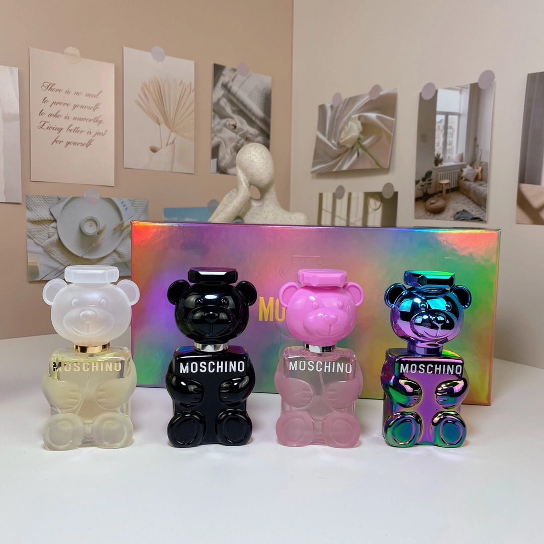 MOSCHINO クマ型香水 セット MOSCHINO クマ型香水 セット MOSCHINO クマ型香水 セット