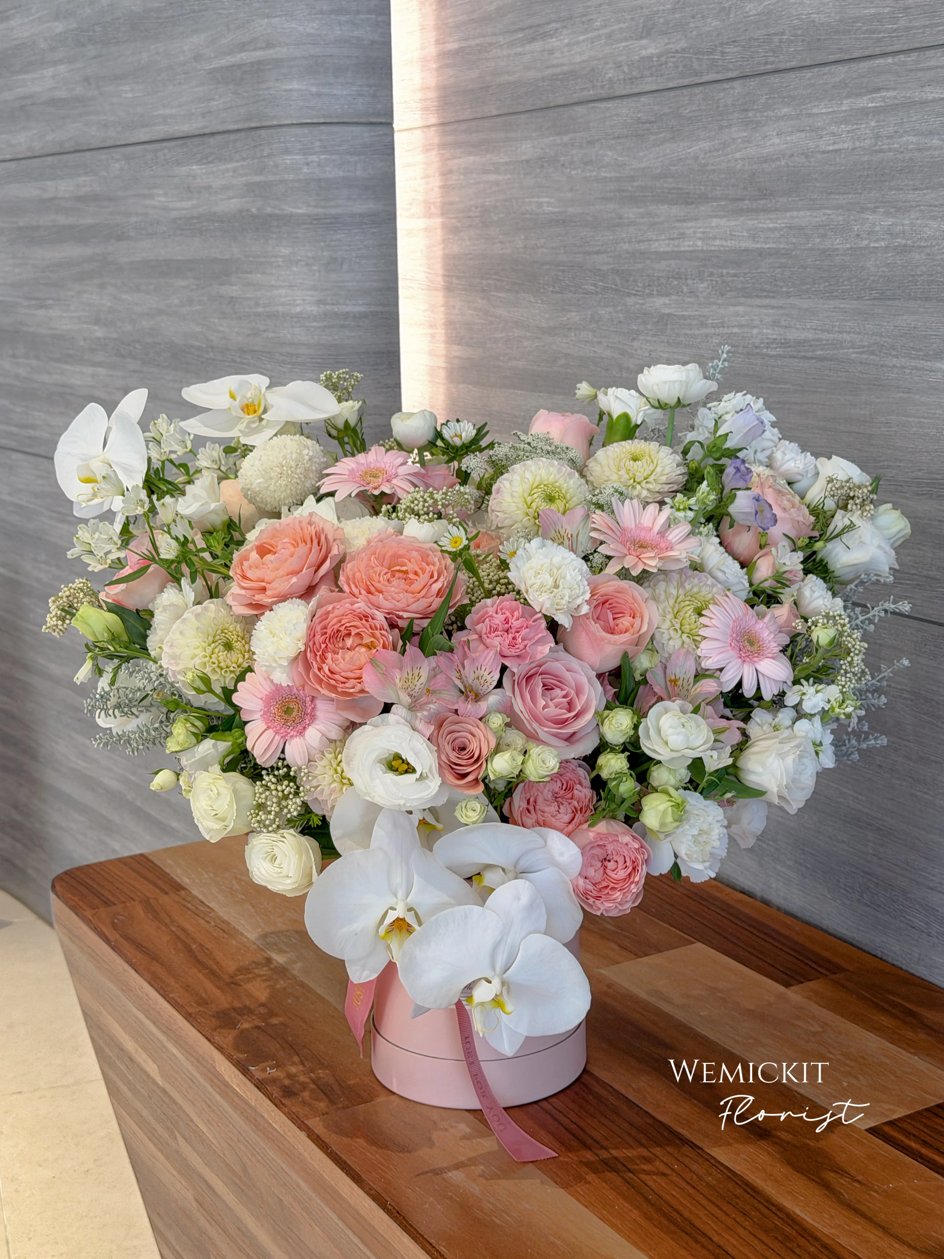 Heartful 心形鮮花花盒 (L) - 蝴蝶蘭/大理花/桔梗 | Wemickit Florist