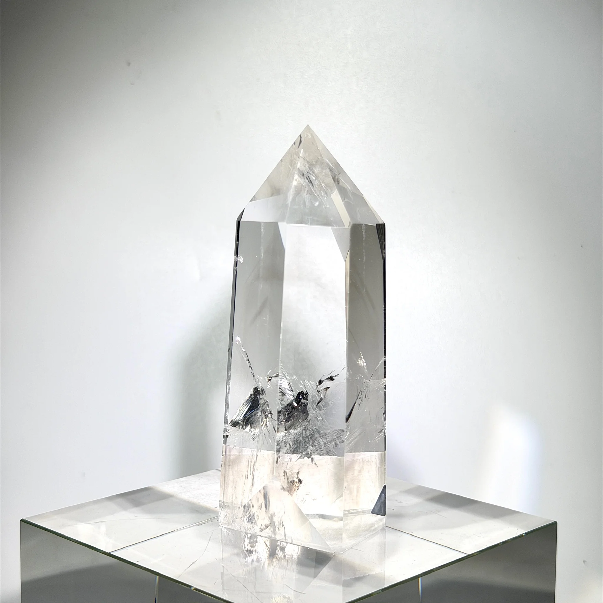 白水晶柱36mm x 44mm x 102mm - mizutsukicrystal