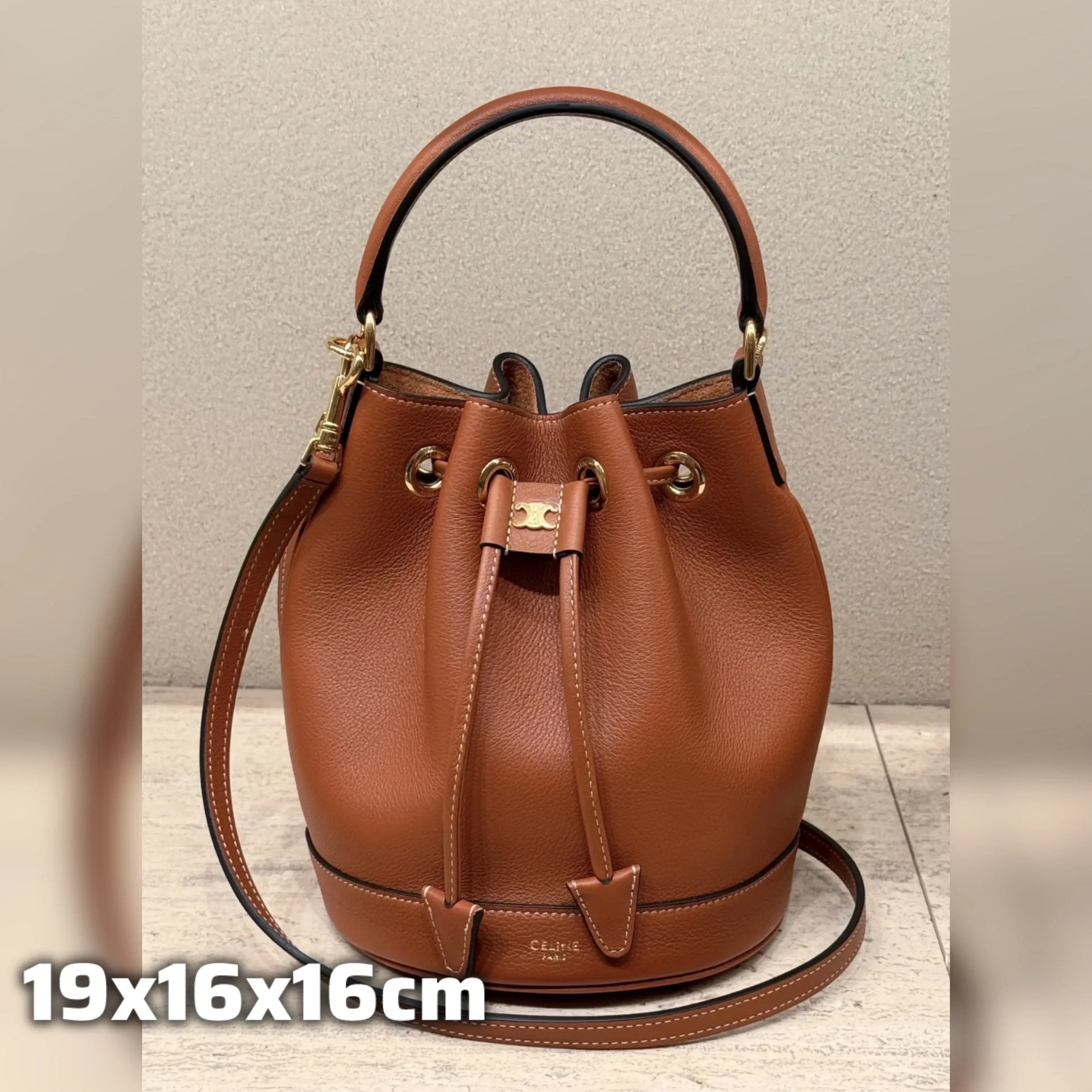 Celine啡色全皮Teen Clara Bag (121673DPJ.04LU) - SHOPLUX