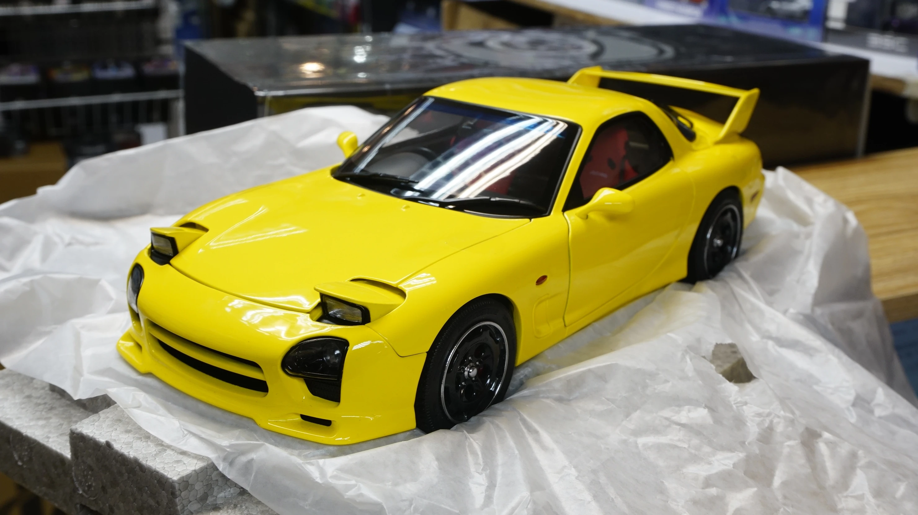 現貨Instock] Polar Master 1/18 Mazda RX7 Speed Yellow - The Model