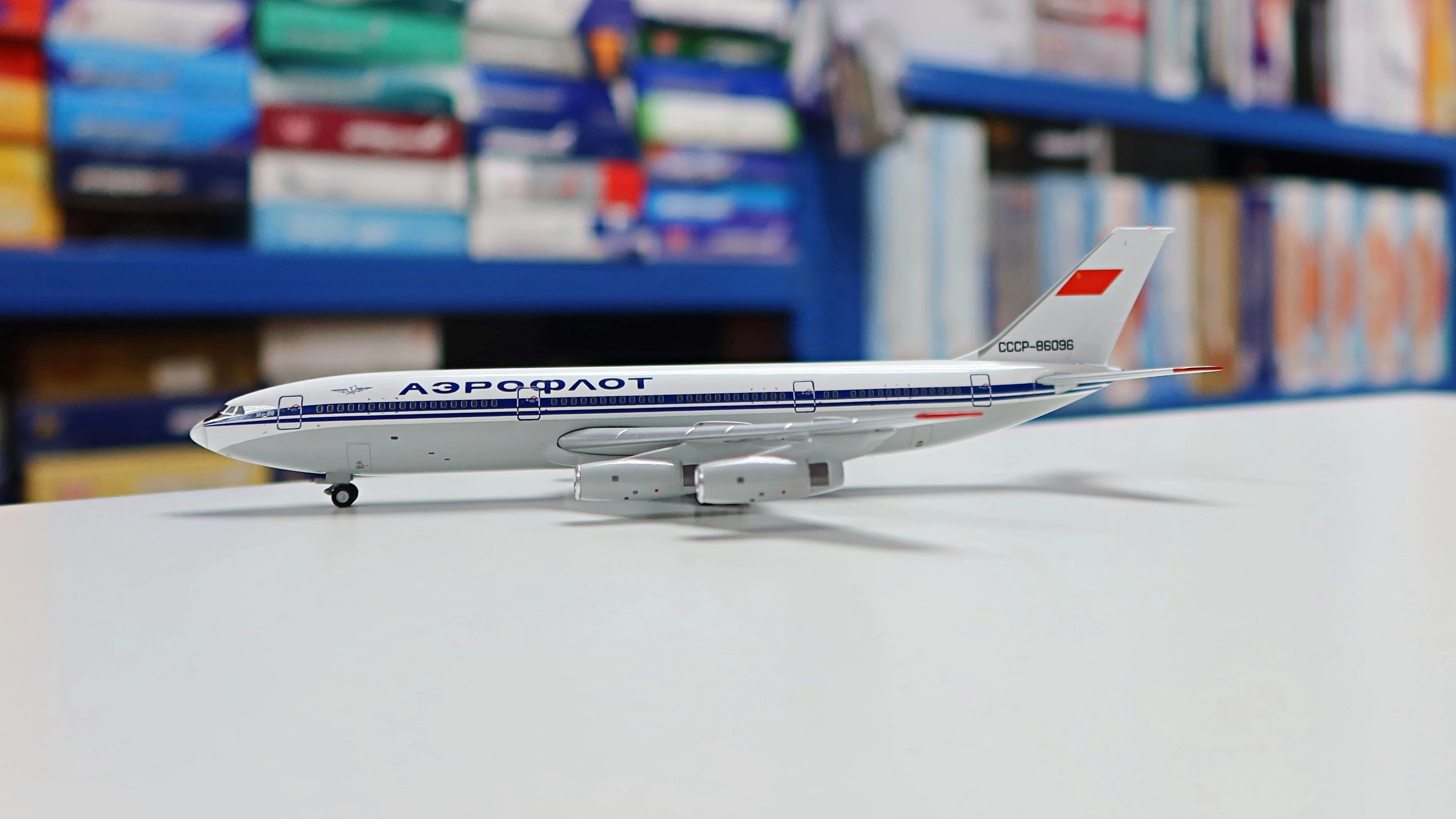 JC Wings 1/400 イリューシン IL-86 中国新疆航空 ScaleModelStore.com :: JC Wings 1:400 - LH4290 - China