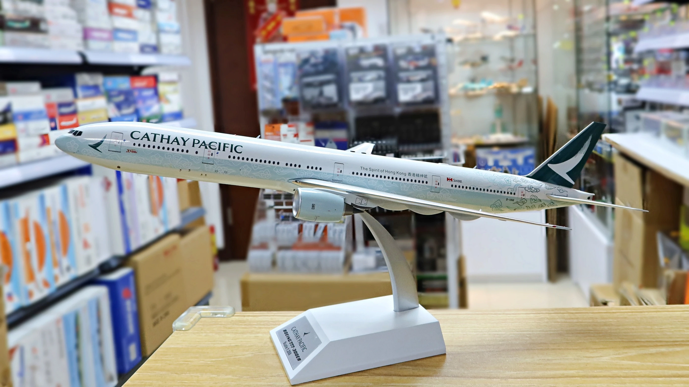 WB Models 1:200 CATHAY B777-300ER B-HNK 777-300 Cathay Pacific