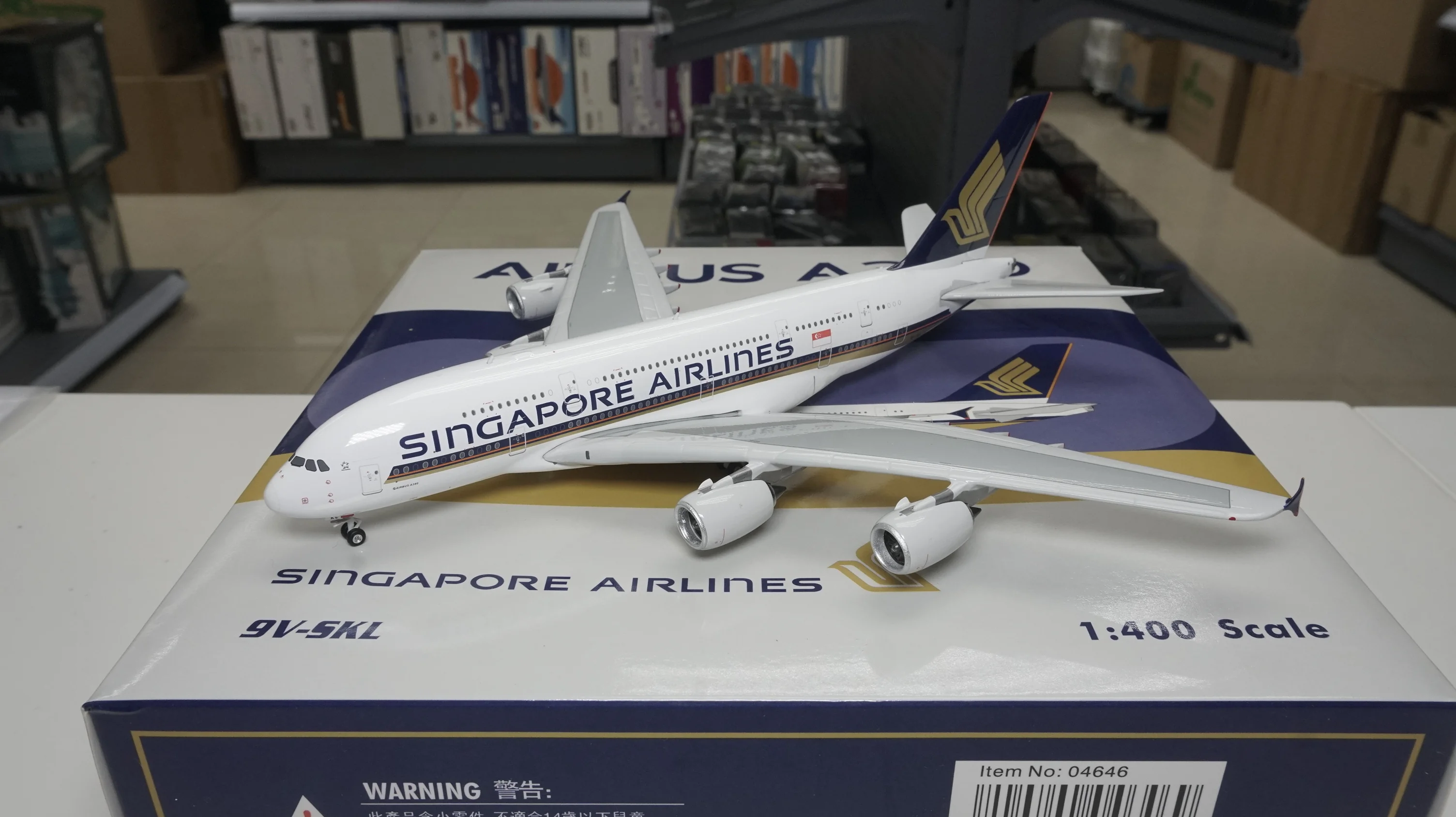 Instock] Phoenix 4646 1/400 Singapore Airlines A380 9V-SKL - The