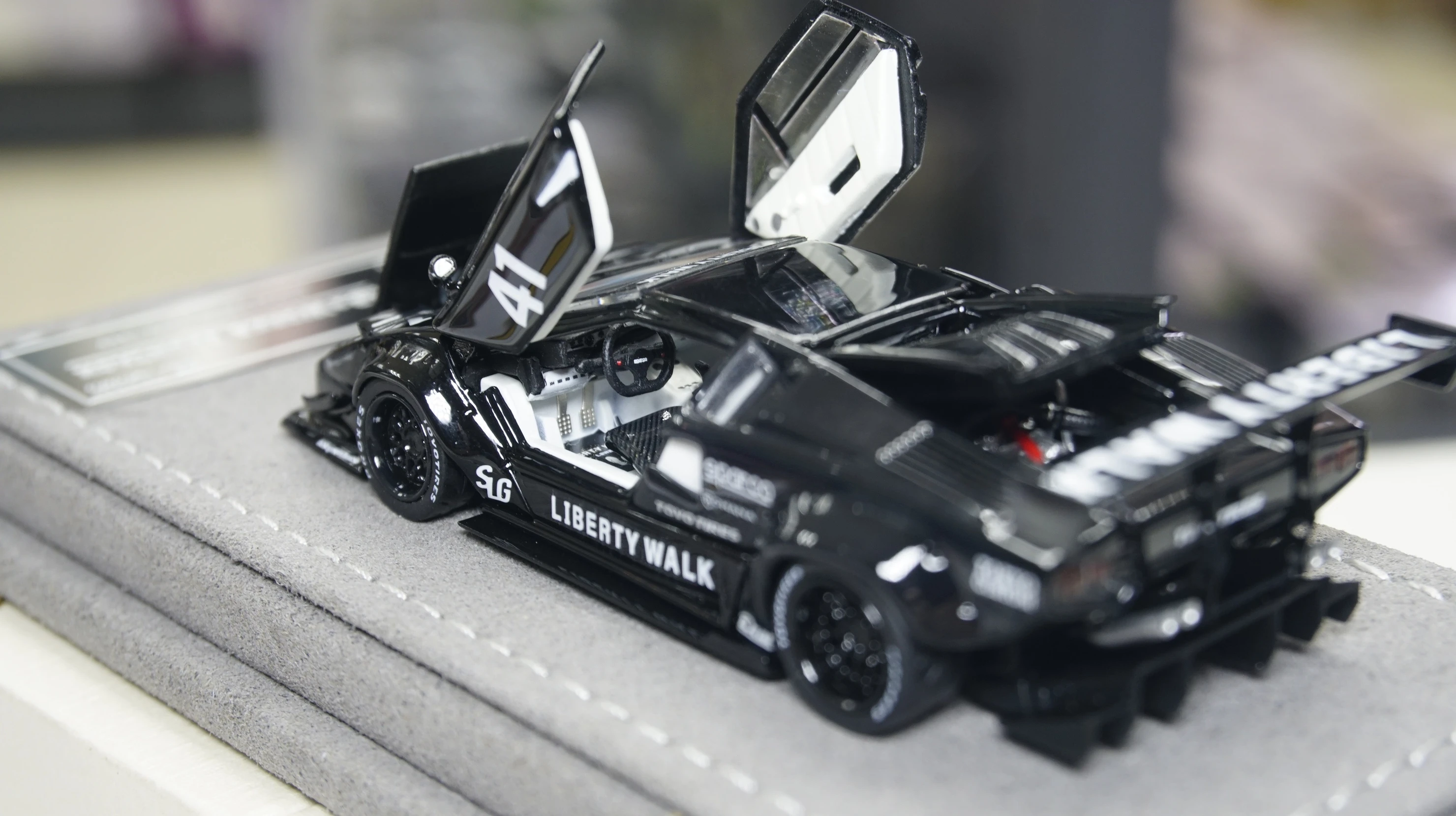 現貨Instock] Topart 1/64 LiberyWalk LBWK Countach Black 41# - The