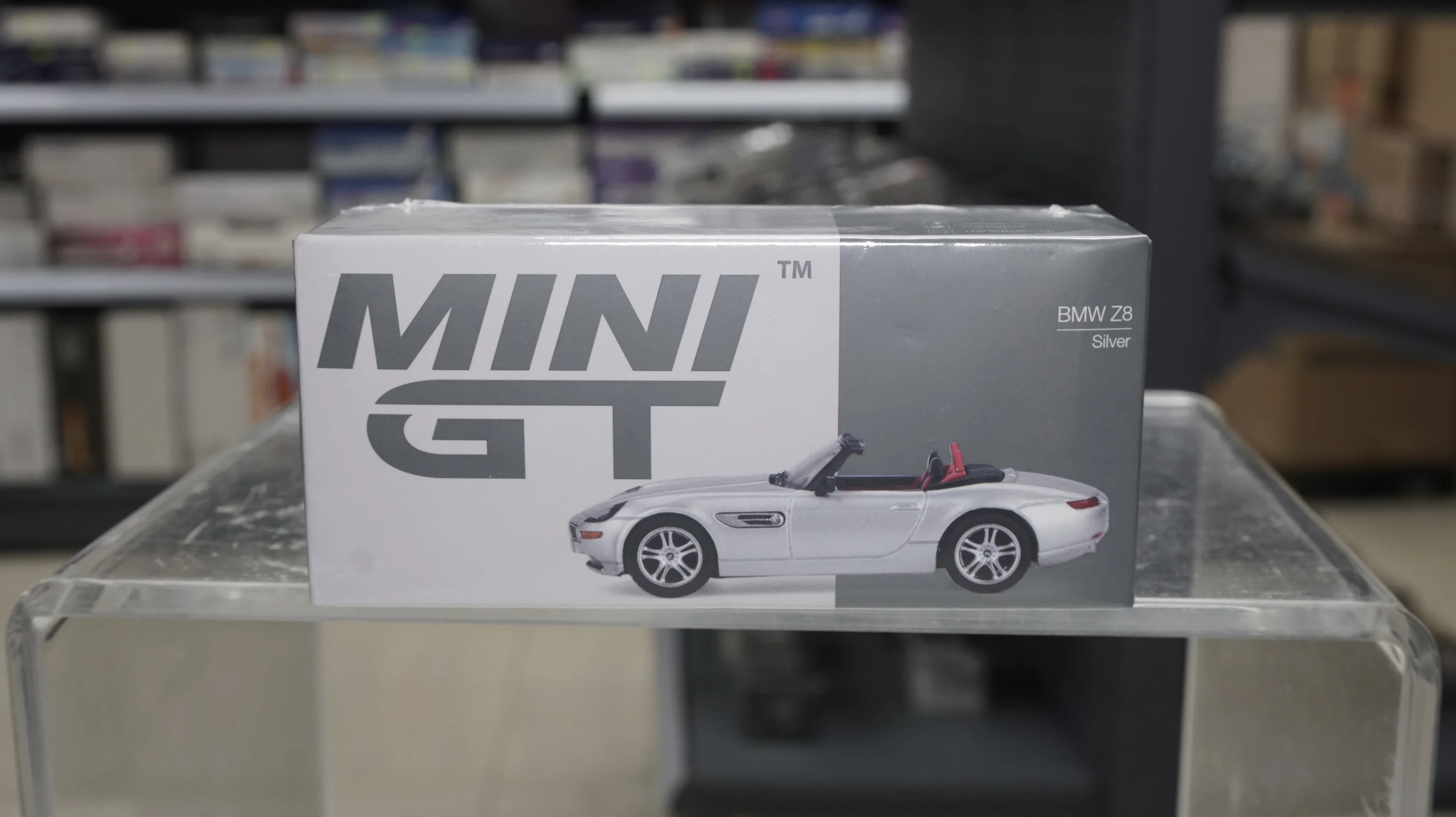 現貨Instock] Mini GT 1/64 BMW Z8 Silver - The Model Hub (HK)