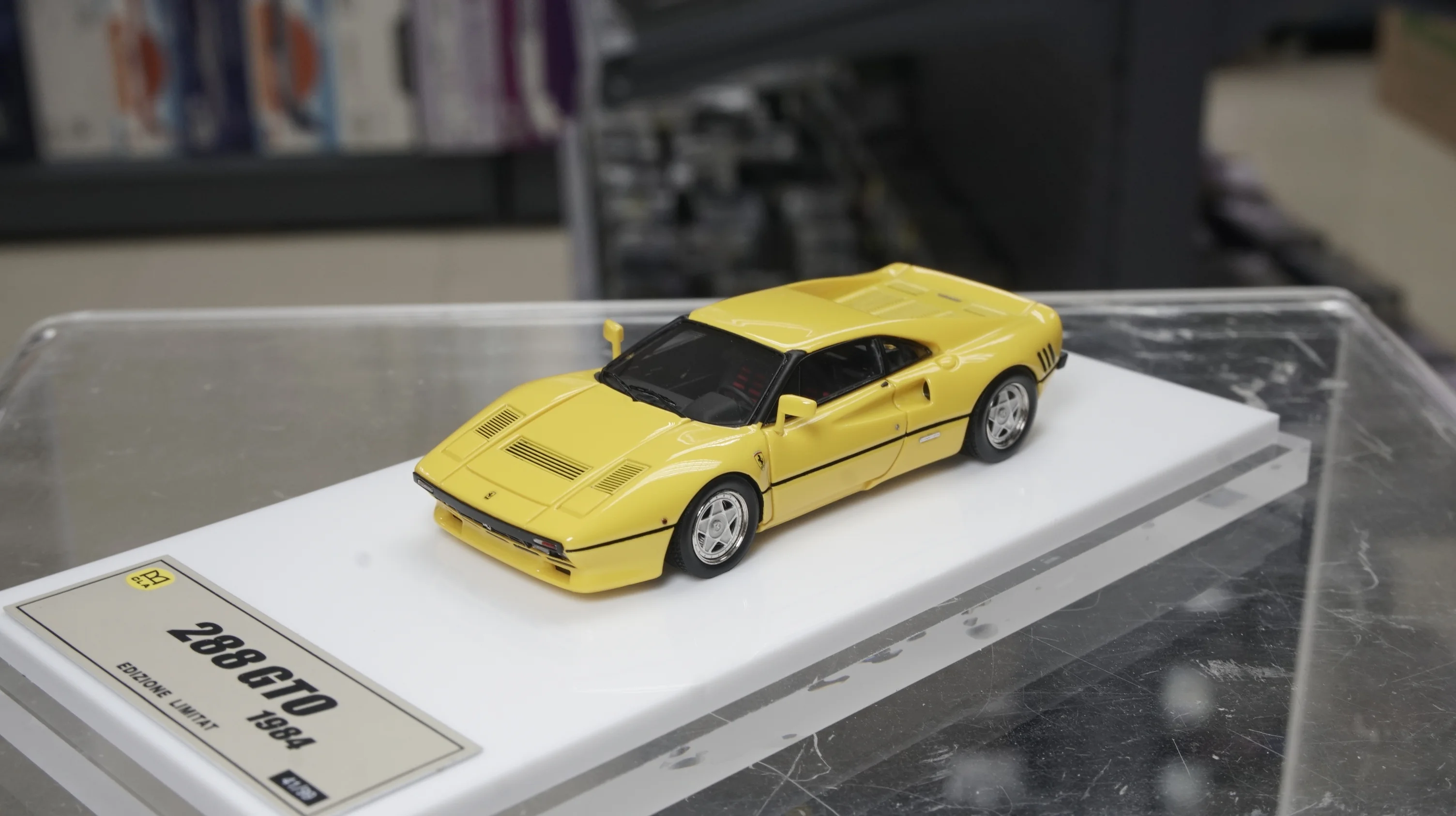 DMH 1/64 フェラーリ 288GTO DMH 1:64 Ferrari 288 GTO Blue, Resin Model - Pablos Diecast