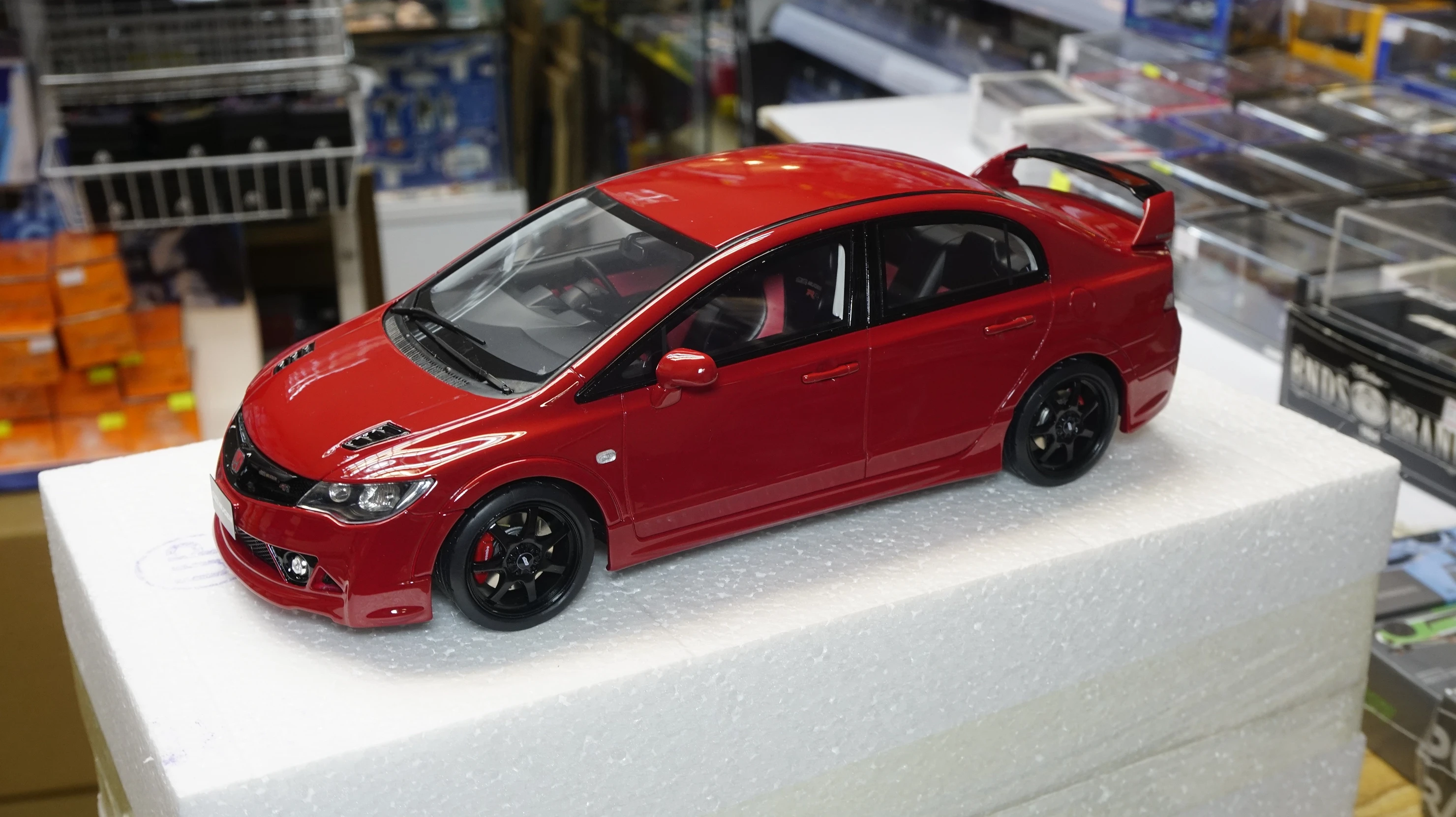 現貨Instock] OttO Mobile 1/18 HONDA CIVIC MUGEN RR (FD2) RED 2008