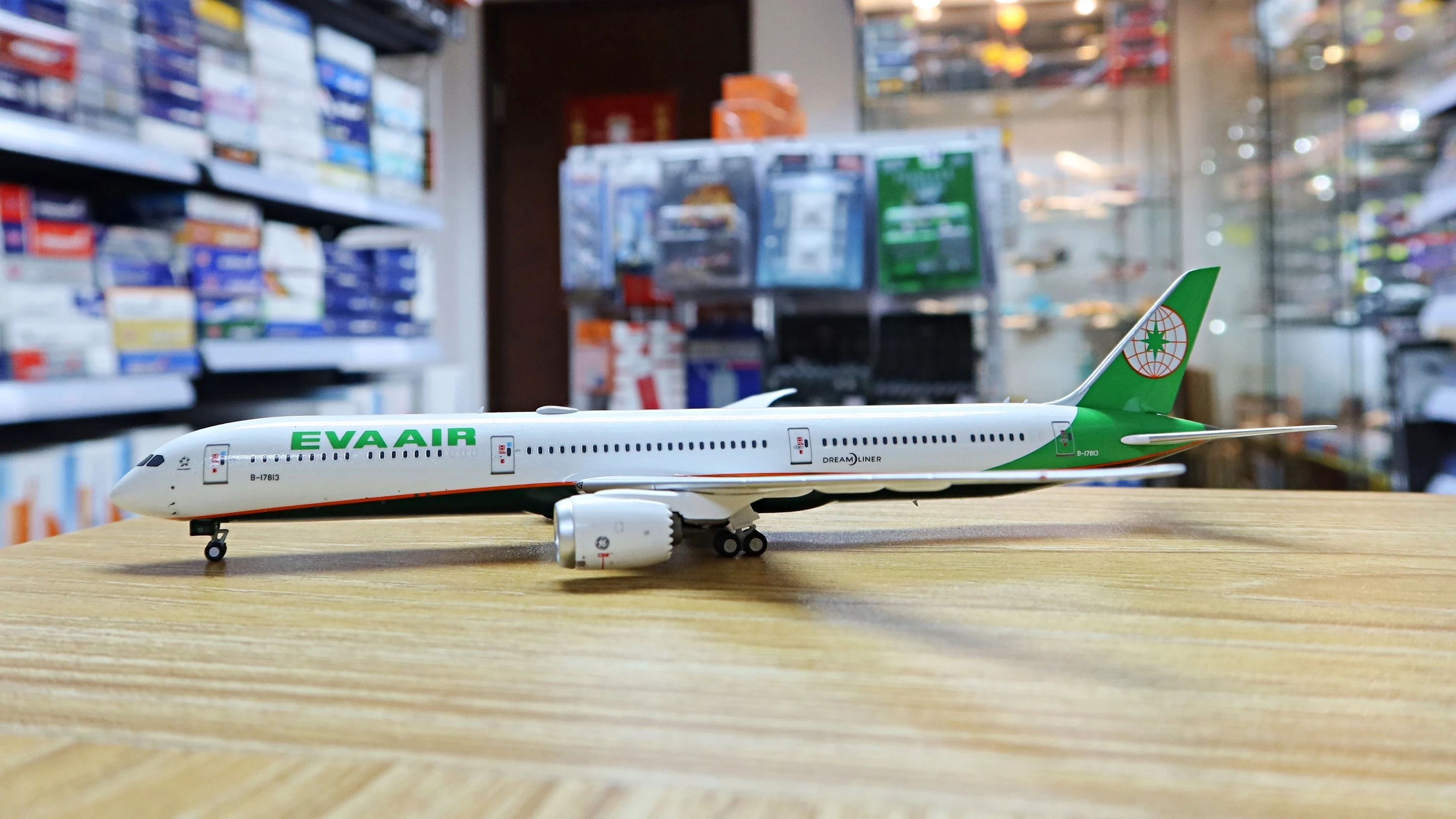 NGmodel エバー航空 787-10 B-17811 1/400【お取り寄せ商品】1/400 787-10