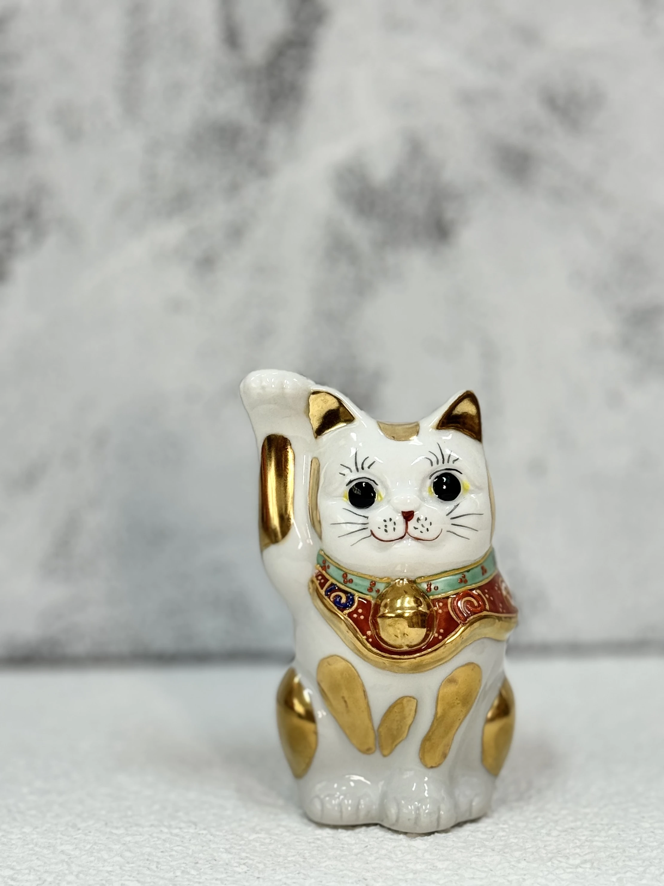 九谷燒| 金鈕扣招財貓- Wʜᴀᴛ ᴛʜᴇ ᴘᴜɢ sᴛᴏʀᴇ 日本招財貓
