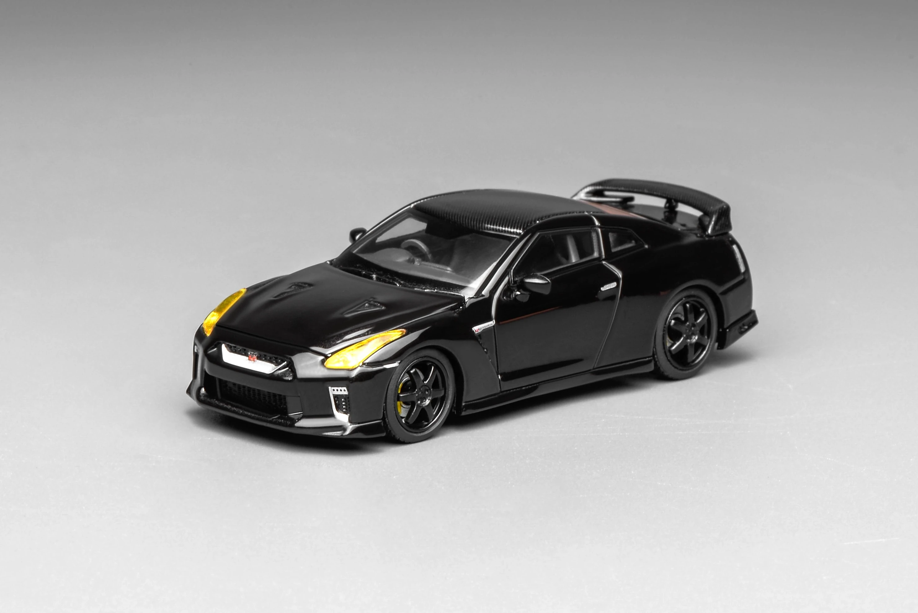Motorhelix 1/64 Nissan GT-R R35 Black with Customized Headlights