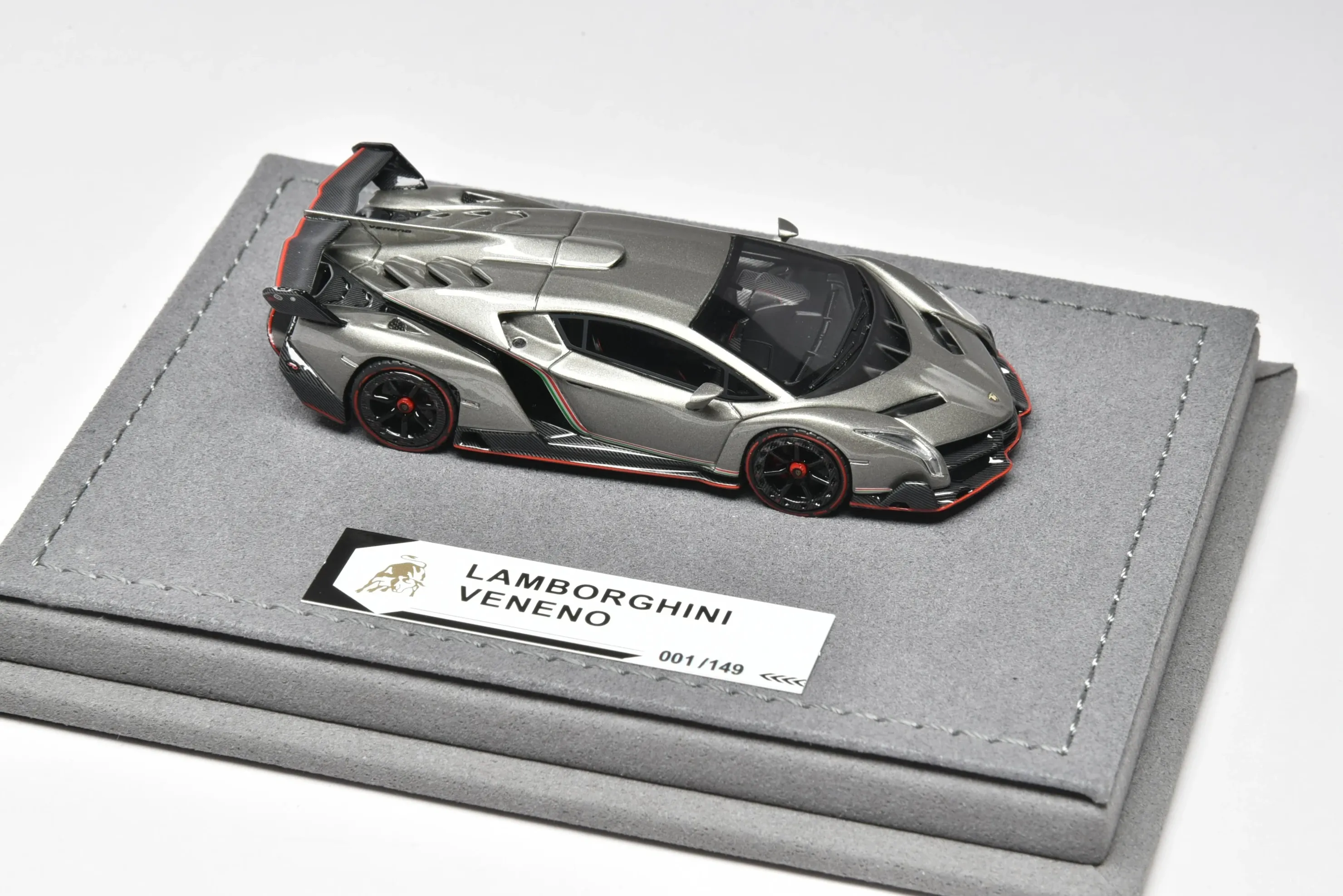 PANTHEOM MODEL 1/64 Lamborghini Veneno Resin Model (6 Colors