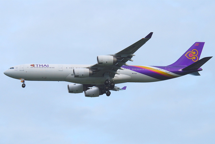 タイ国際航空A340-600 1/400 Phoenix A340-600 タイ国際航空 最終飛行時 15年 HS-TNF 1/400