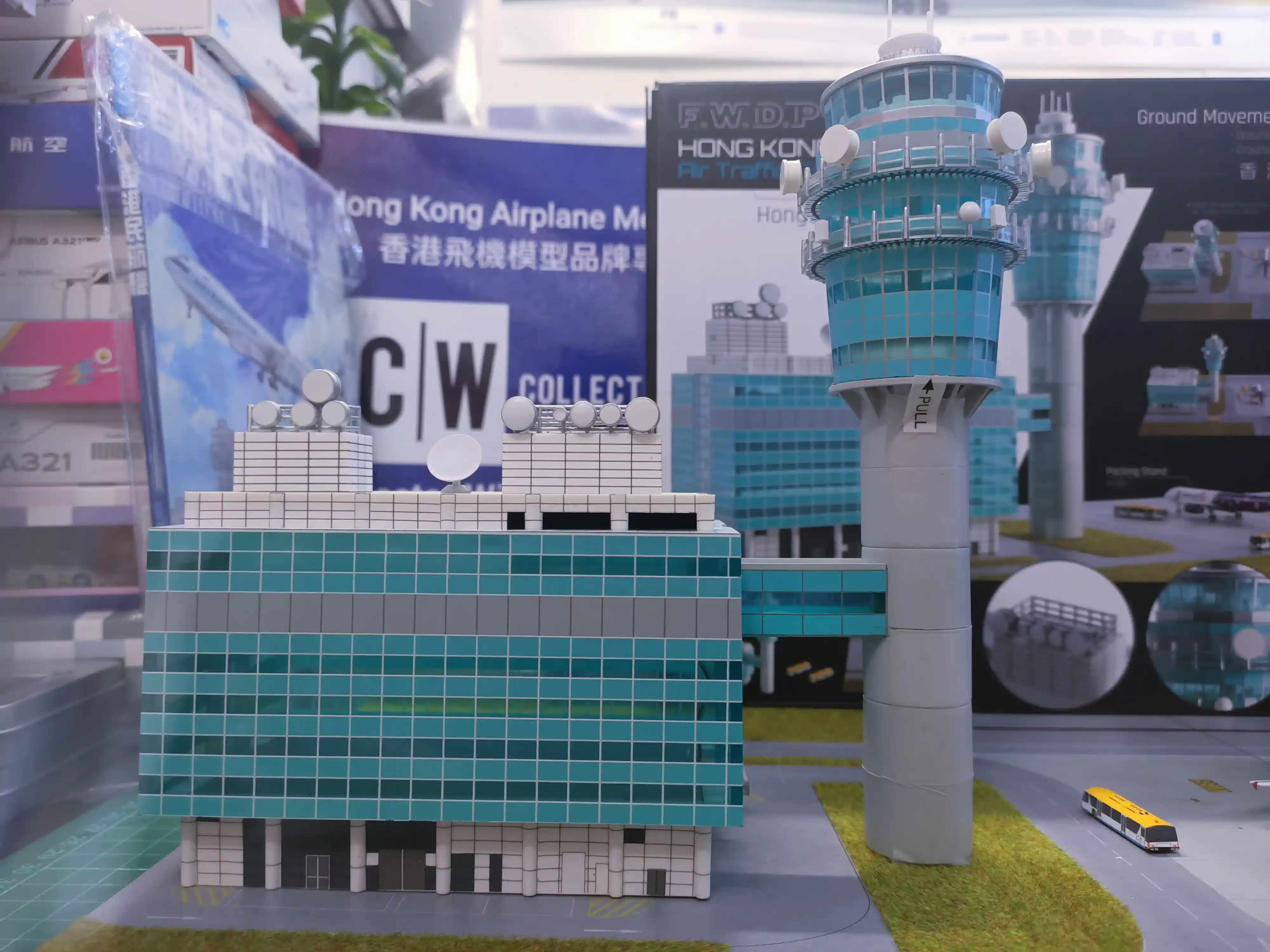 FWDP FWDP-SC-4048 1/400 Hong Kong Airport Air Traffic