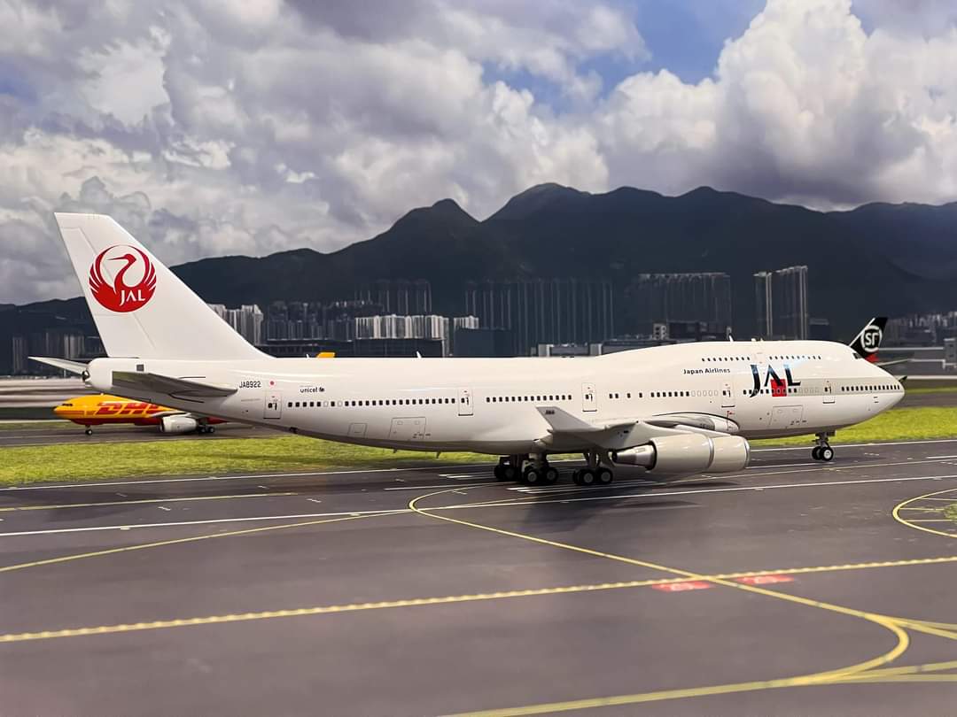 Jfox 1:200 日本航空B747-400 JAL JA8922 - 收藏家模型飛機模型