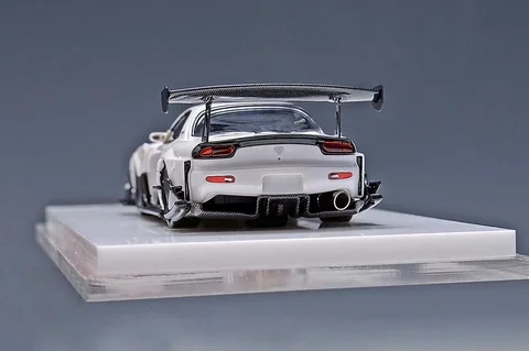 MiniCrafisman 1/64 Ricky Pen RX-7 FD in Custom Pearl White Resin