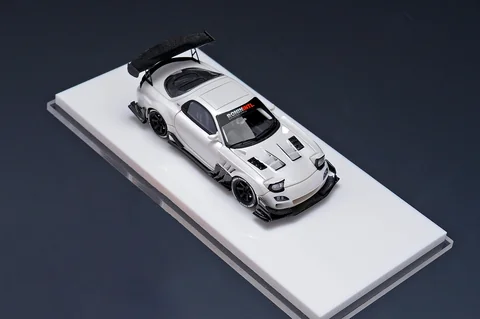 MiniCrafisman 1/64 Ricky Pen RX-7 FD in Custom Pearl White Resin