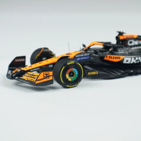 Miniature Minichamps 1/18 McLaren MCL38 - GP Hongrie 2024 - Prévente