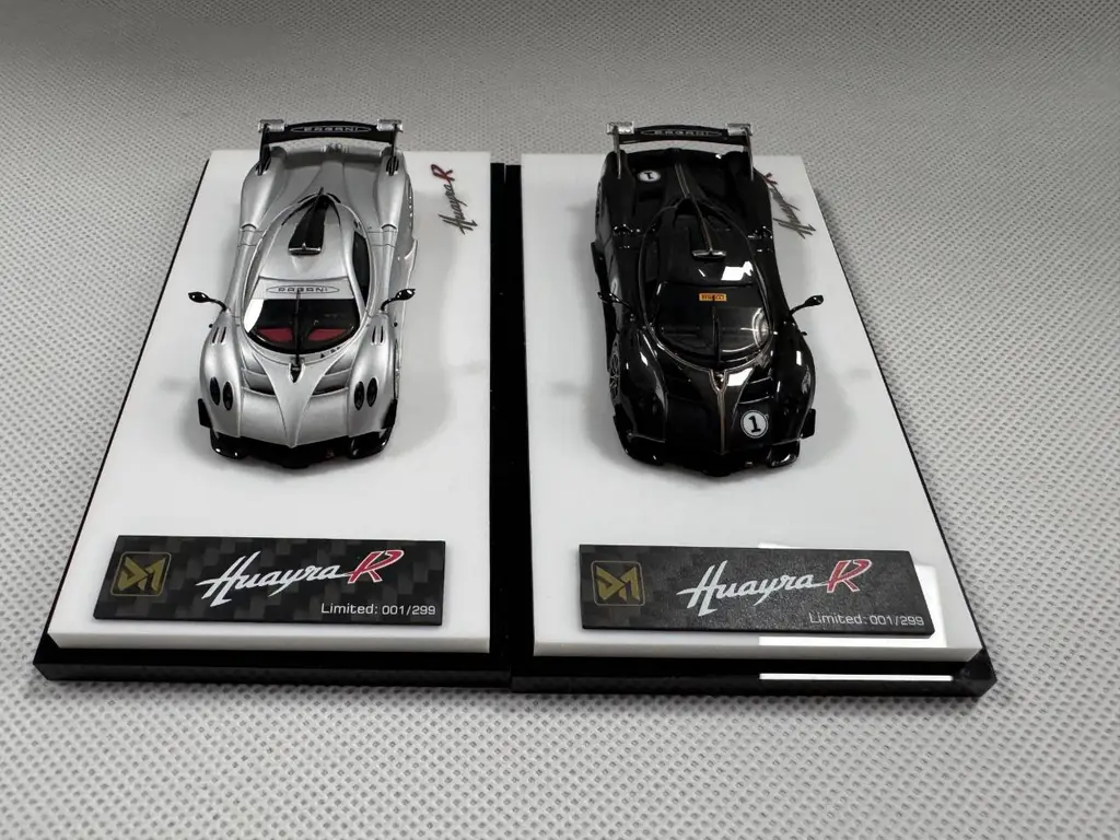DMY 1/64 Pagani Huayra 
