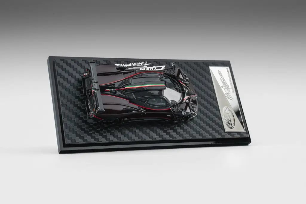 Sakura Model 1/64 Pagani Zonda Fantsma EVO (Resin car model) Red