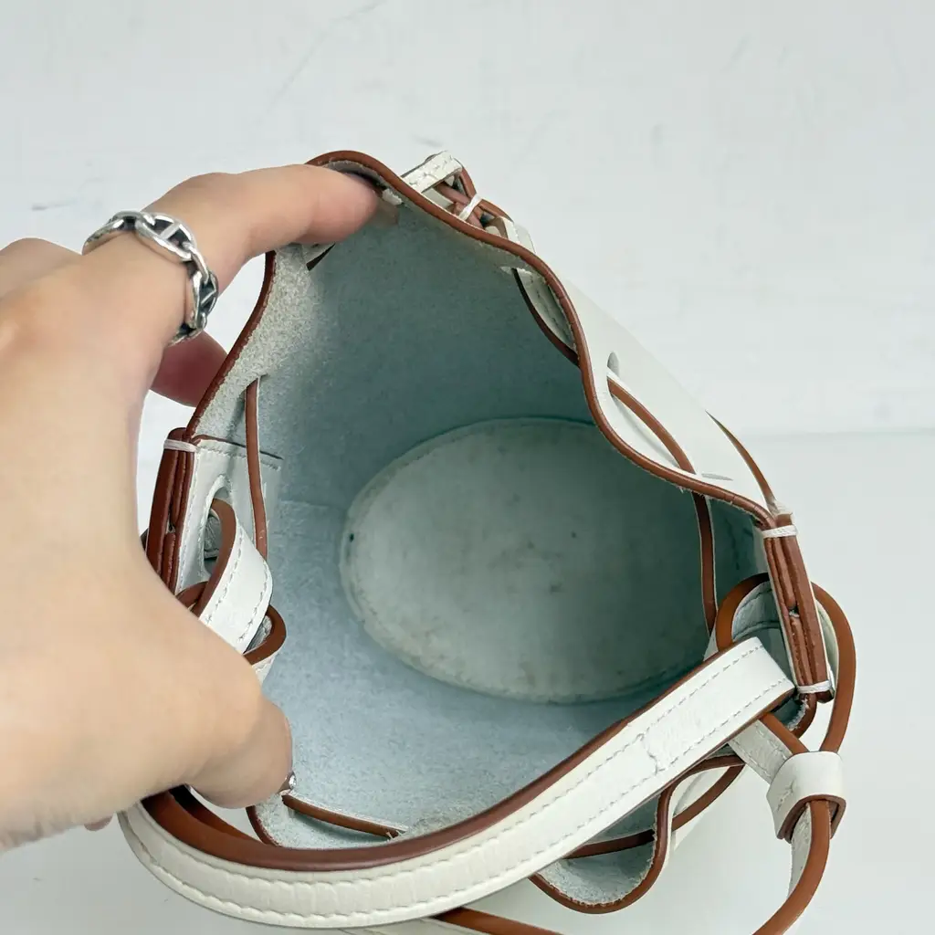 【関税送料込】LOEWE MINI BALLOON レザーバッグ The Balloon bag draws on our longstanding expertise in